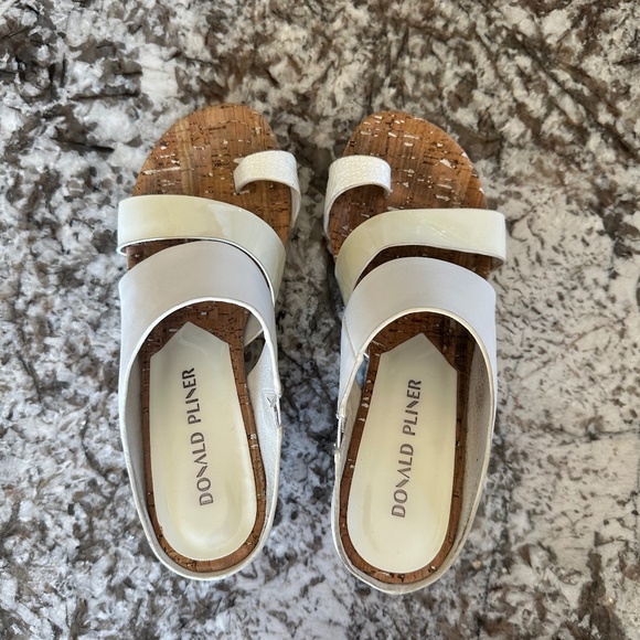 Donald Pliner white Patent Wedges - Picture 1 of 9